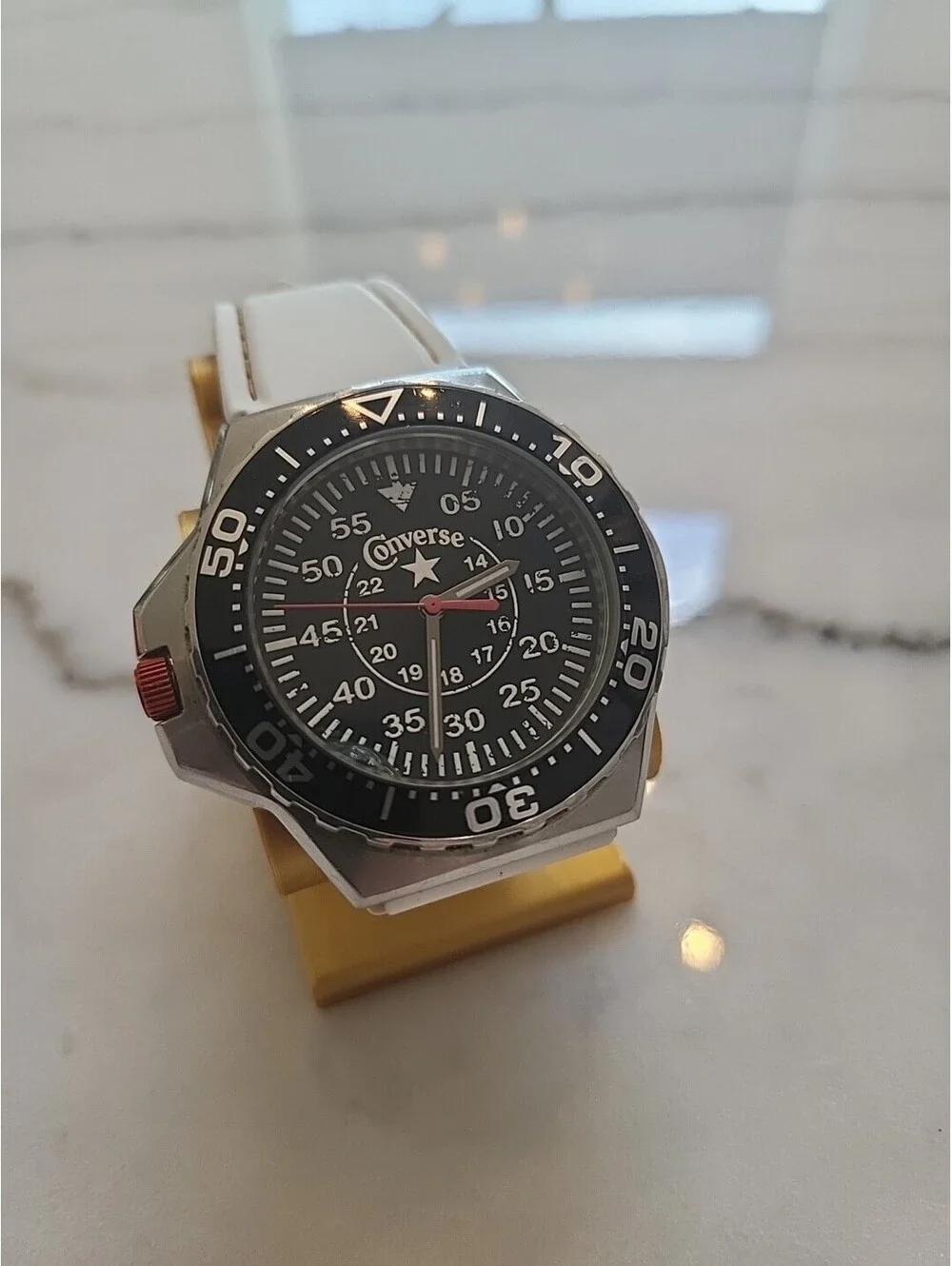 Converse Foxtrot Silicone Mens Watch Diver Style Working New Battery OrginalBand